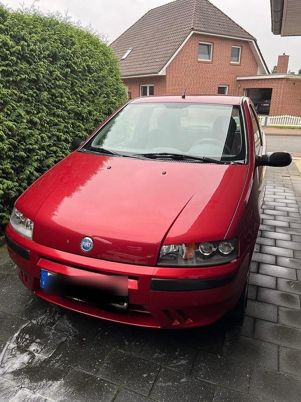 Rot Gebraucht 2000 Fiat Punto Kleinwagen | 400 € (Fairer Preis) - Bild 1/4