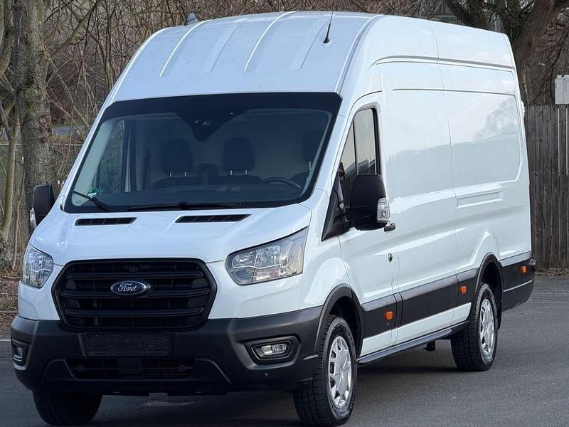 Gebraucht Ford Transit Trend 170 PS (125 kW) 2022 Weiß Limousine