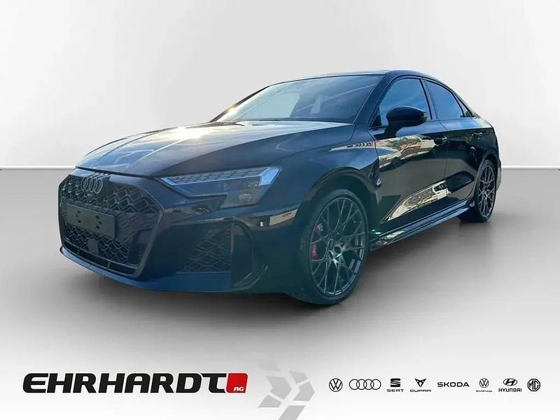 Schwarz Gebraucht 2025 Audi RS3 Ambiente Kleinwagen | 71.940 € (Etwas zu teuer) - Bild 1/3