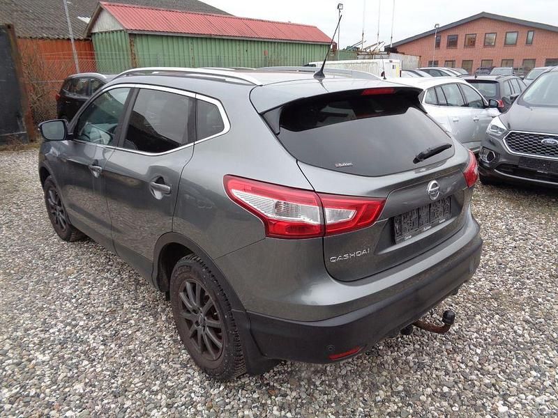 Gebraucht Nissan Qashqai Tekna 116 PS (85 kW) 2017 Grau SUV