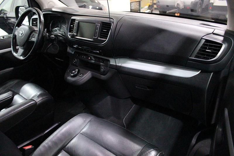 Gebraucht Toyota Proace Verso Executive 177 PS (130 kW) 2017 Grau Kombi