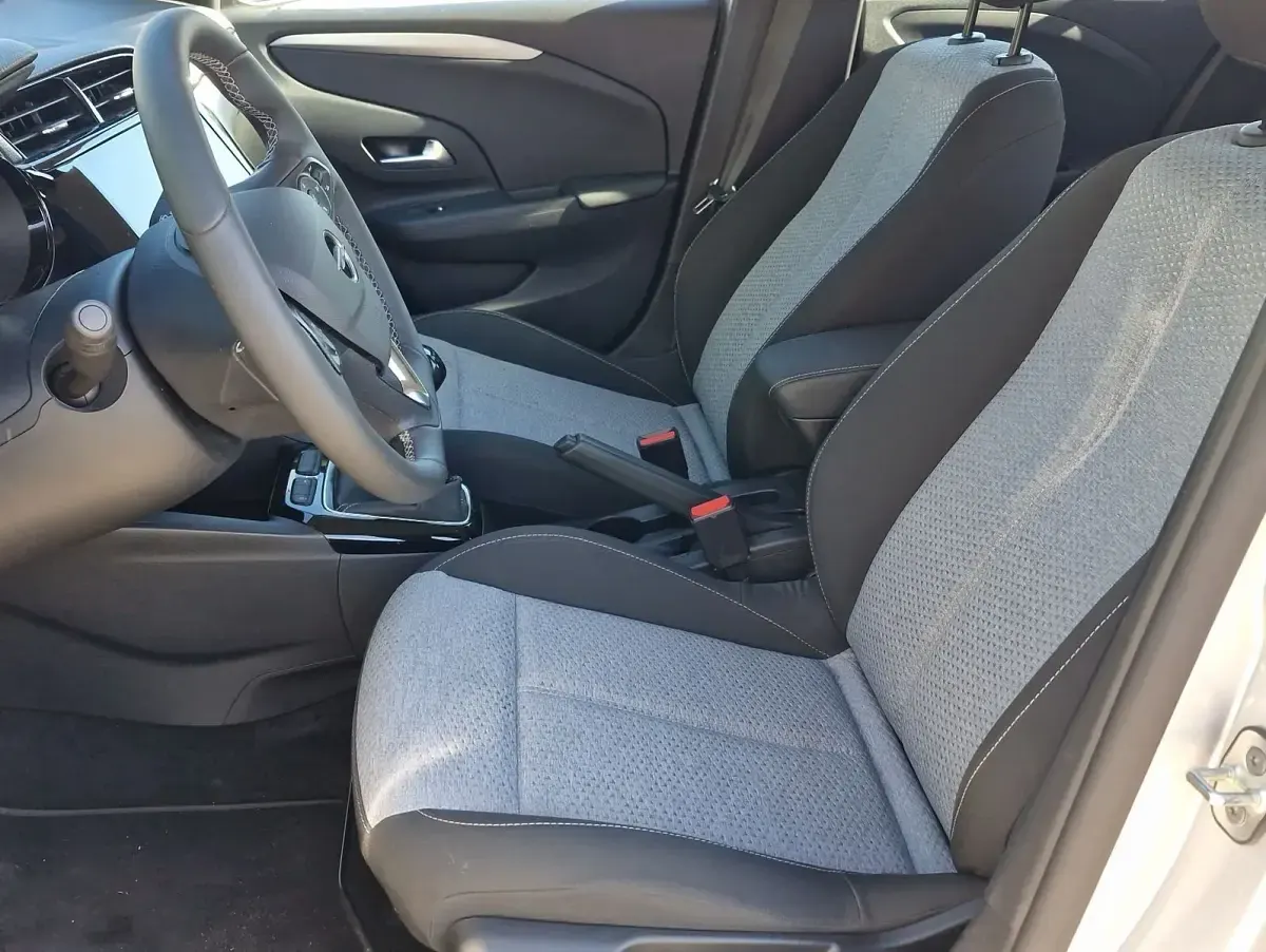 Gebraucht Opel Corsa Edition 101 PS (74 kW) 2024 Silber metallic Kleinwagen