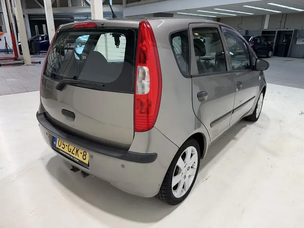 Gebraucht Mitsubishi Colt 75 PS (55 kW) 2008 Grau Limousine