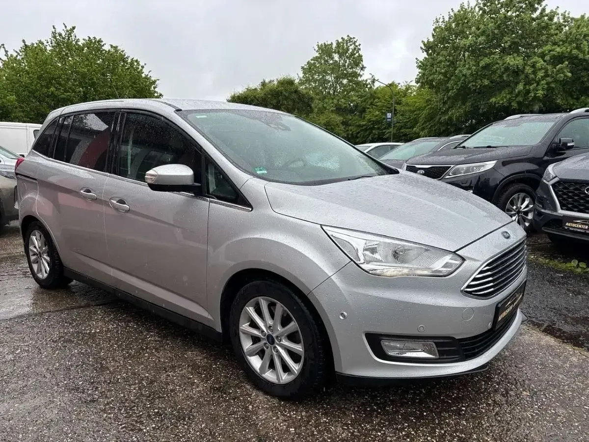 Gebraucht Ford Grand C-Max Titanium 125 PS (91 kW) 2019 Silber Van / Kleinbus