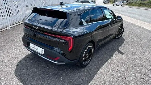Neu Kia K4 Spirit 150 PS (110 kW) 2026 Schwarz Limousine