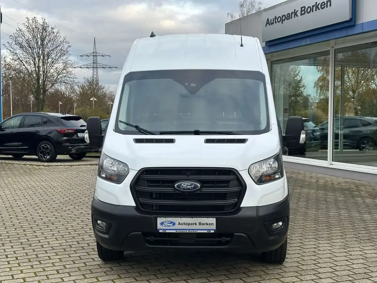 Gebraucht Ford Transit Trend 131 PS (96 kW) 2024 Weiß Van / Kleinbus