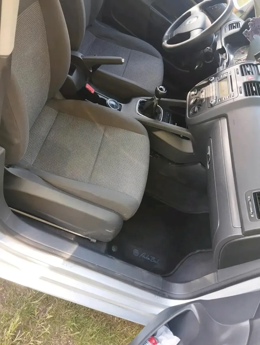 Brugt VW Jetta 102 HK (75 kW) 2005 Sølv Sedan