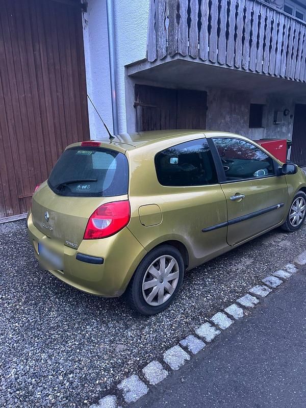 Gebraucht Renault Clio II 88 PS (64 kW) 2006 Kleinwagen