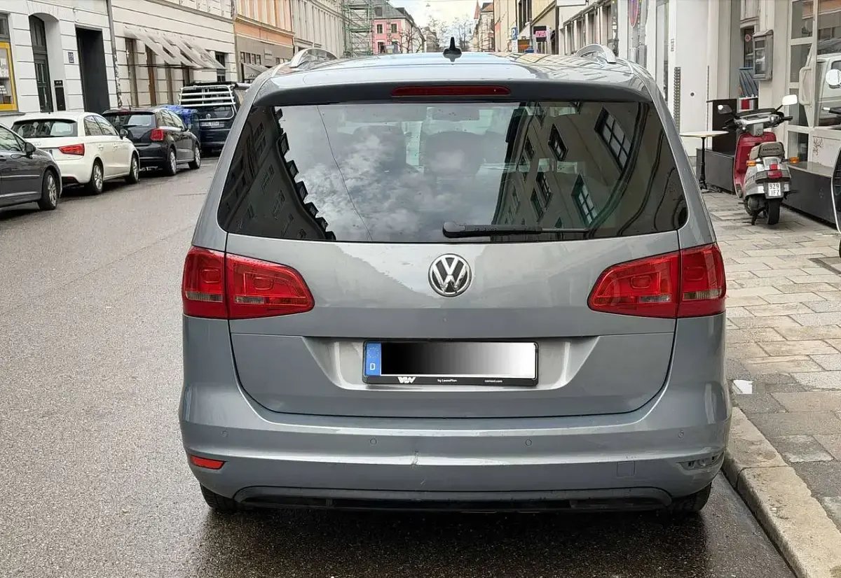 Gebraucht VW Sharan Cup 177 PS (130 kW) 2014 Grau Van / Kleinbus