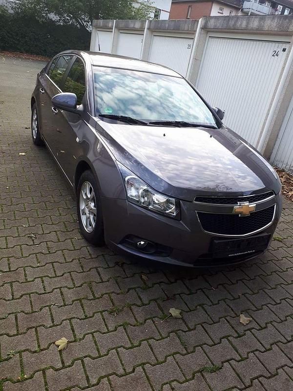 Gebraucht Chevrolet Cruze 163 PS (119 kW) 2012 Grau Limousine
