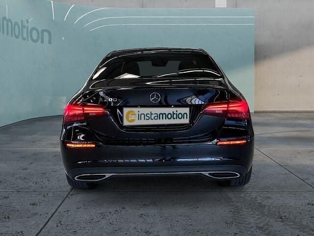 Gebraucht Mercedes A200 Advanced 163 PS (119 kW) 2024 Schwarz Limousine