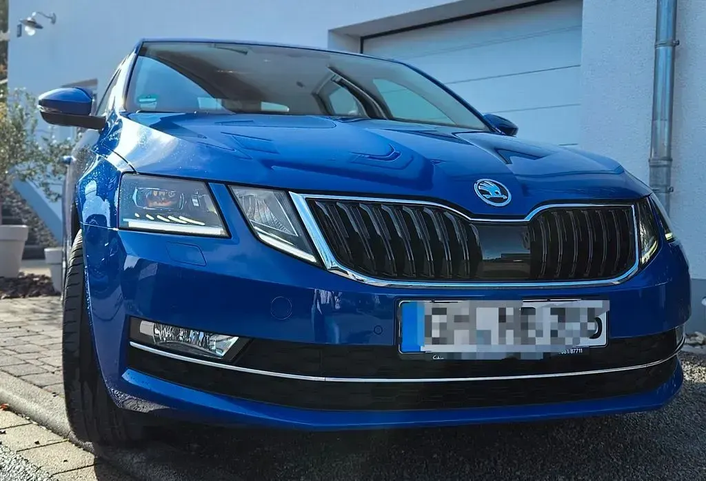 Gebraucht Skoda Octavia Style 116 PS (85 kW) 2019 Blau Limousine