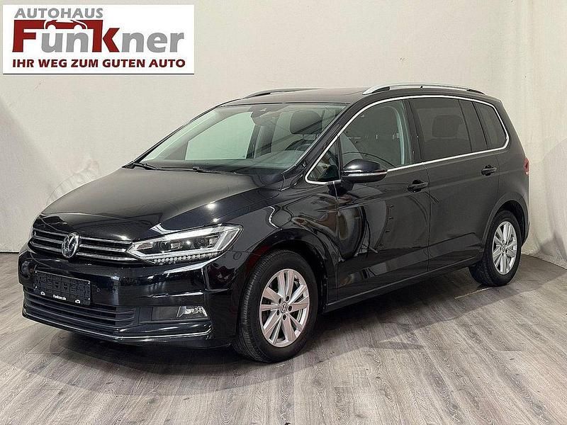 Schwarz Gebraucht 2020 VW Touran Highline Van / Kleinbus | 19.900 € (Superpreis) - Bild 1/4