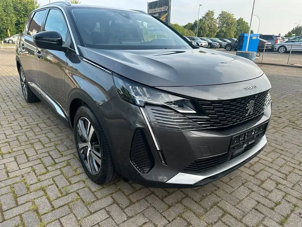 Gebraucht Peugeot 5008 Allure 177 PS (130 kW) 2022 Braun Van / Kleinbus