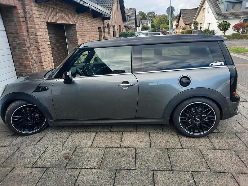 Grau Gebraucht 2008 Mini Cooper S Clubman Kombi | 6.499 € (Fairer Preis) - Bild 1/4