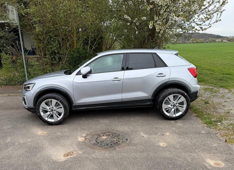 Gebraucht Audi Q2 Advanced 116 PS (85 kW) 2023 Silber SUV