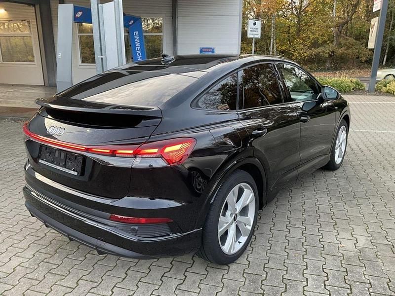 Gebraucht Audi e-tron Sportback 125 kW (170 PS) 2022 Mythosschwarz (metallic) SUV