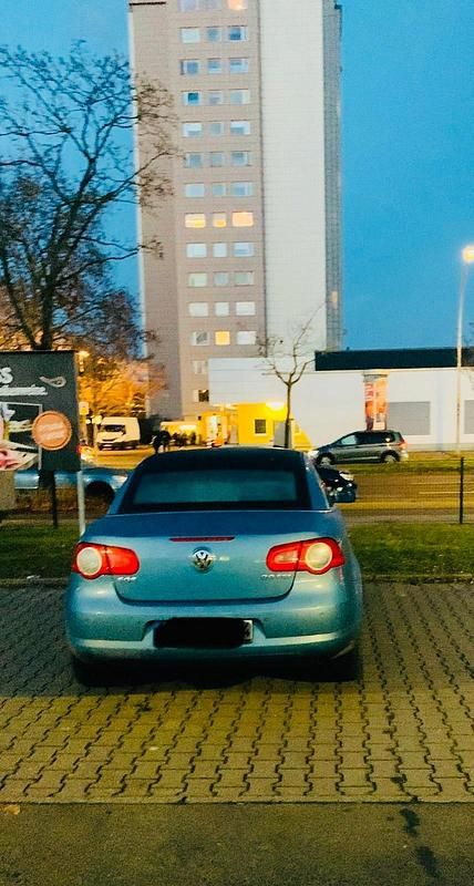 Gebraucht VW Eos 150 PS (110 kW) 2009 Blau Cabrio