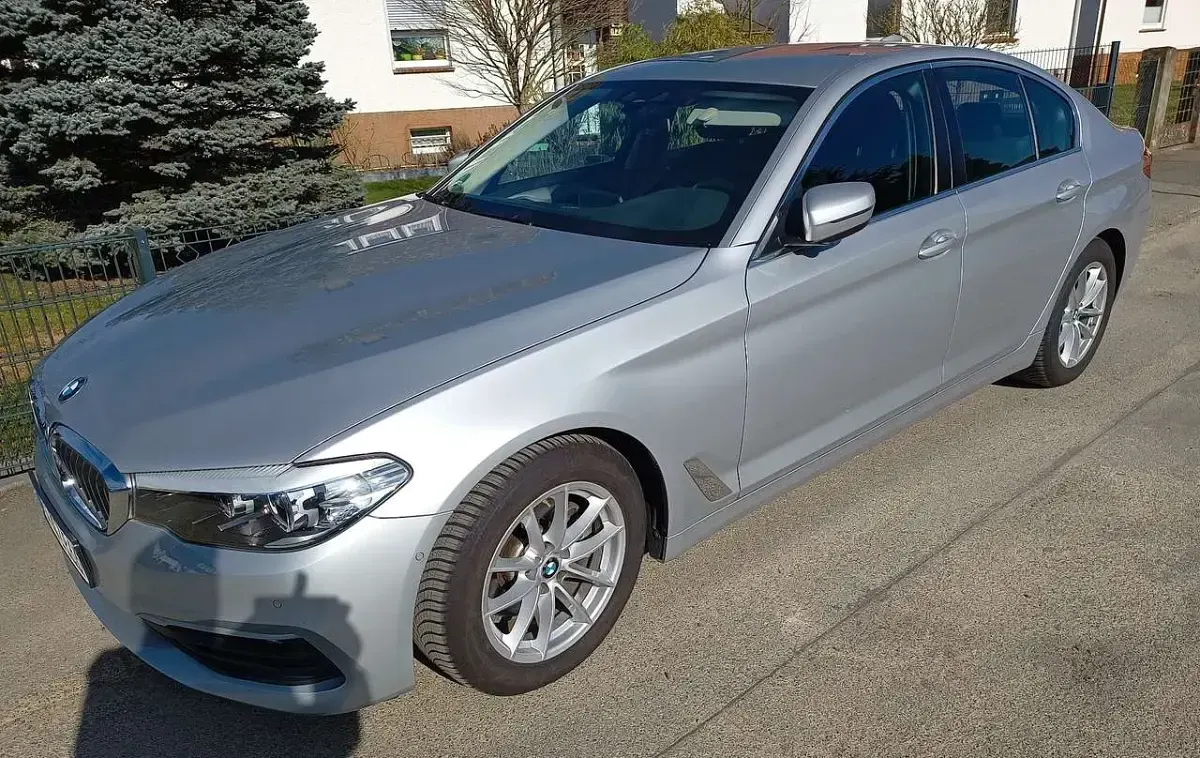 Gebraucht BMW 520 184 PS (135 kW) 2018 Silber Limousine