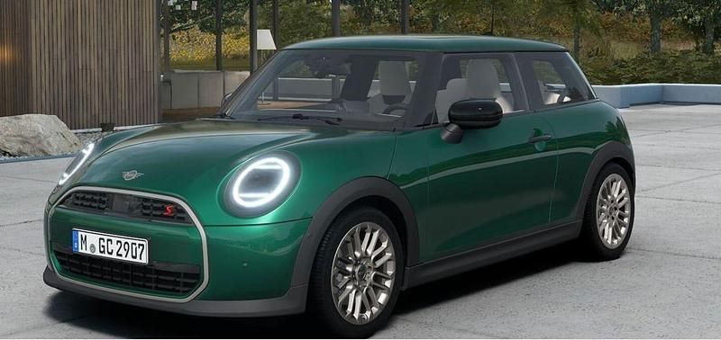 Grün Gebraucht 2024 Mini Cooper S Favoured Kleinwagen | 24.911 € (Superpreis) - Bild 1/4