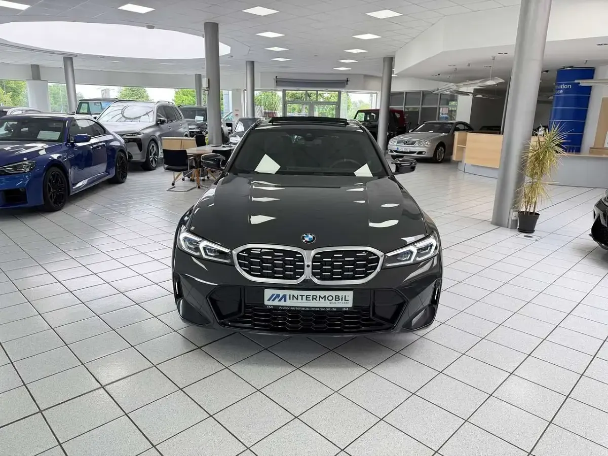 Gebraucht BMW 340 374 PS (275 kW) 2025 Dravitgrau metallic Kombi