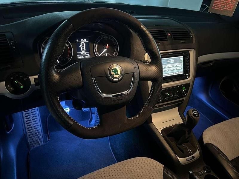 Schwarz Gebraucht 2009 Skoda Octavia RS Limousine | 4.440 € (Superpreis) - Bild 1/4