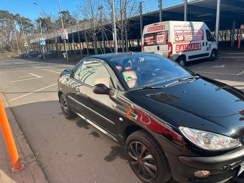 Schwarz Gebraucht 2000 Peugeot 206 CC Cabrio | 2.900 € - Bild 1/4