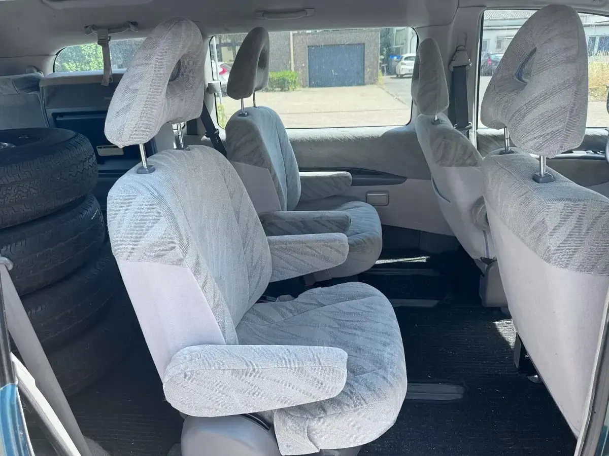 Gebraucht Mitsubishi Space Gear 132 PS (97 kW) 1995 Grün Van / Kleinbus