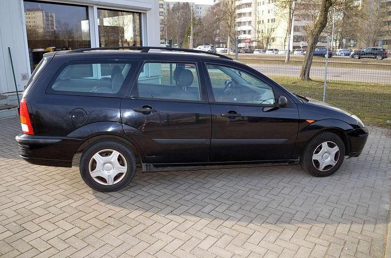 Gebraucht Ford Focus 101 PS (74 kW) 2003 Schwarz Kombi