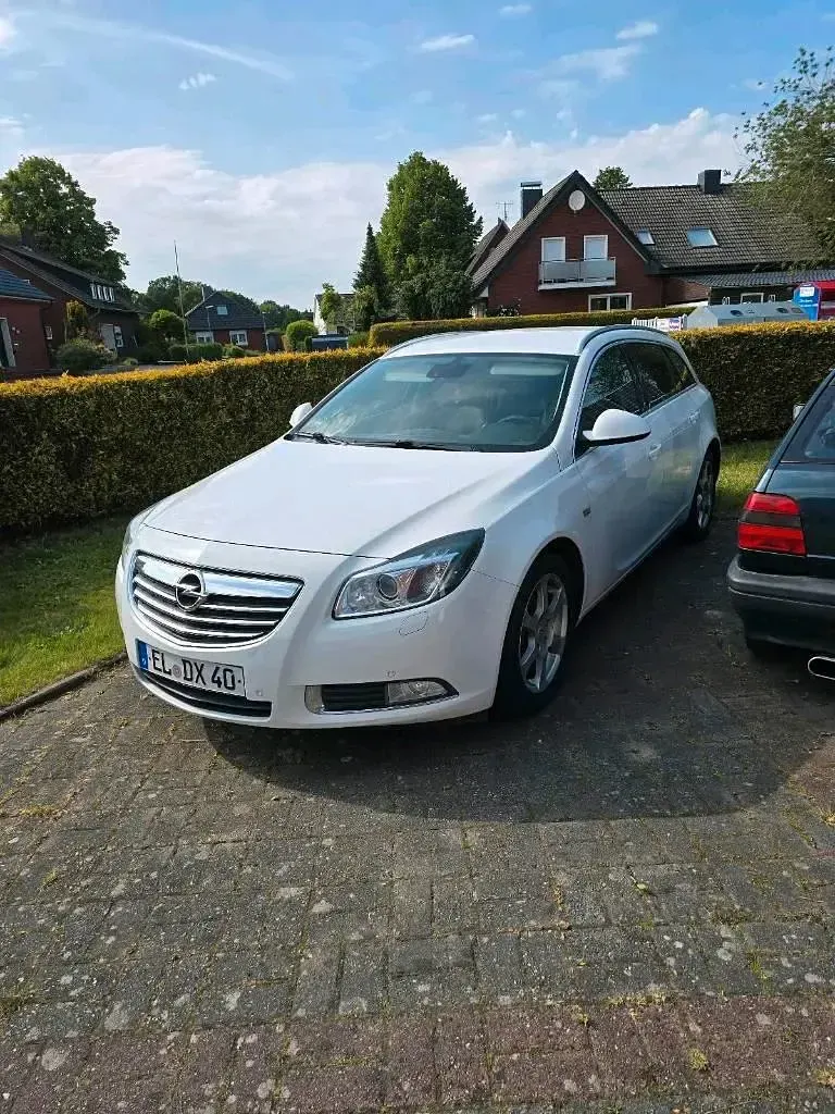 Gebraucht Opel Insignia 131 PS (96 kW) 2009 Weiß Kombi