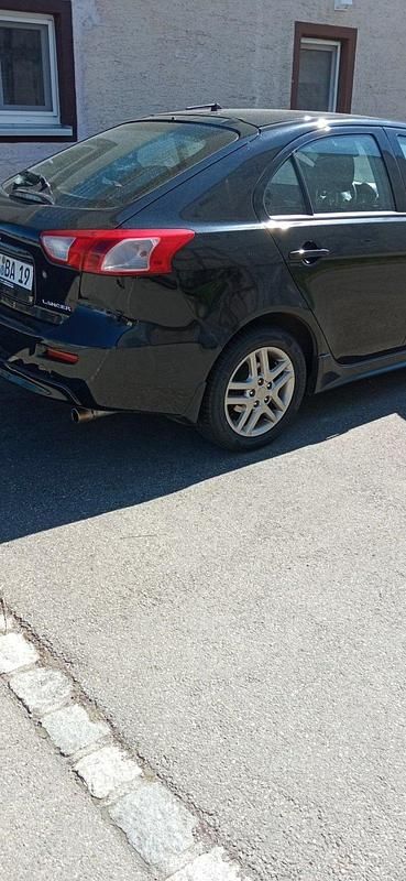 Gebraucht Mitsubishi Lancer 142 PS (104 kW) 2009 Schwarz Kombi