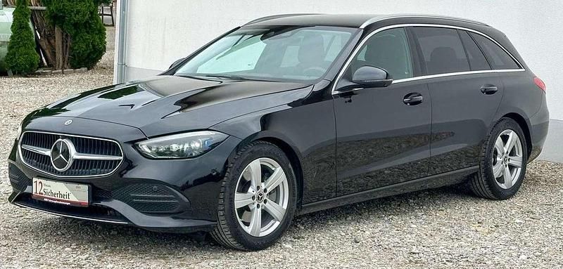 Obsidianschwarz Gebraucht 2021 Mercedes C220 Avantgarde Kombi | 27.999 € (Fairer Preis) - Bild 1/4