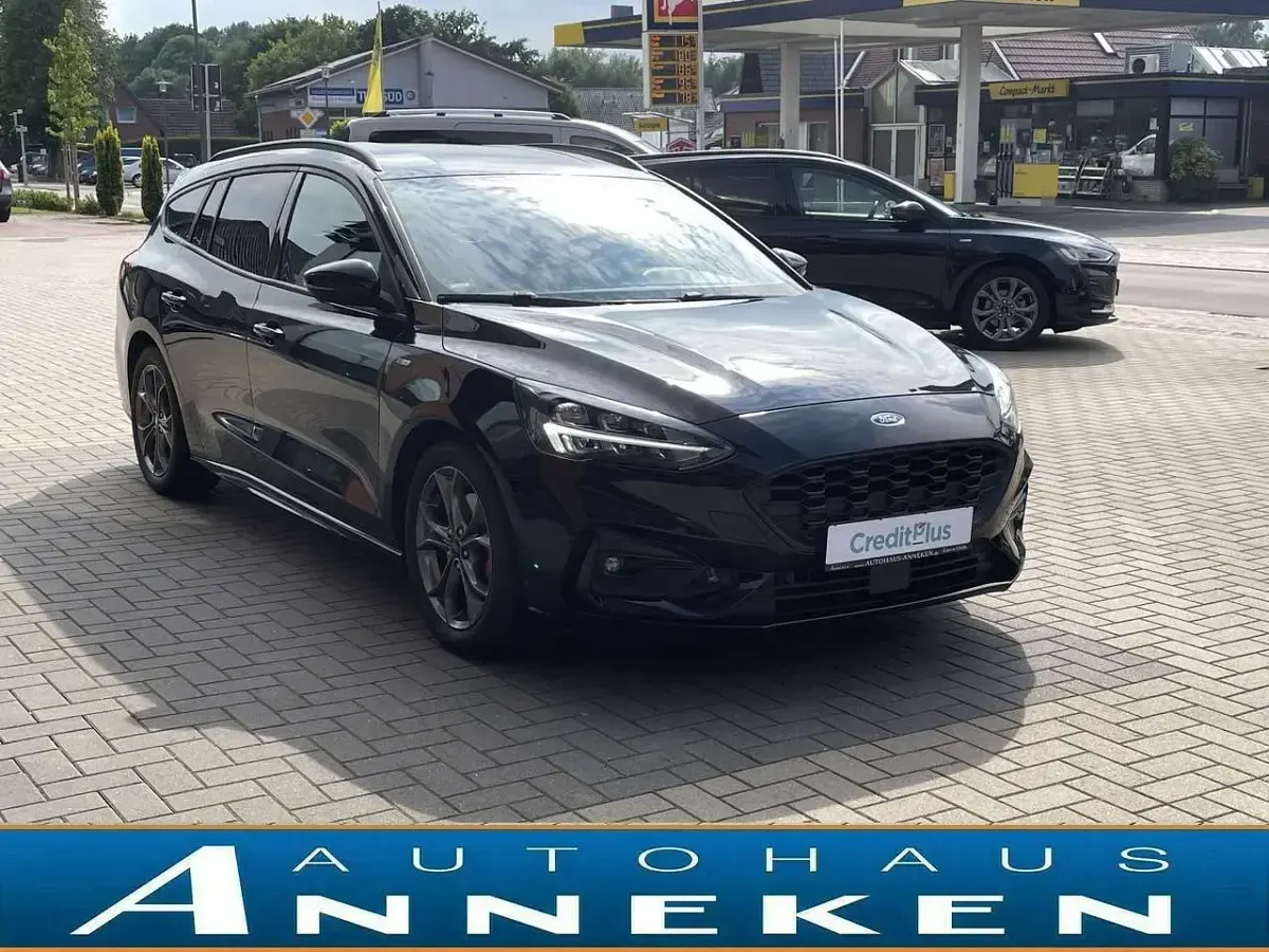 Gebraucht Ford Focus ST-Line X 155 PS (114 kW) 2020 Obsidianschwarz metallic Kombi