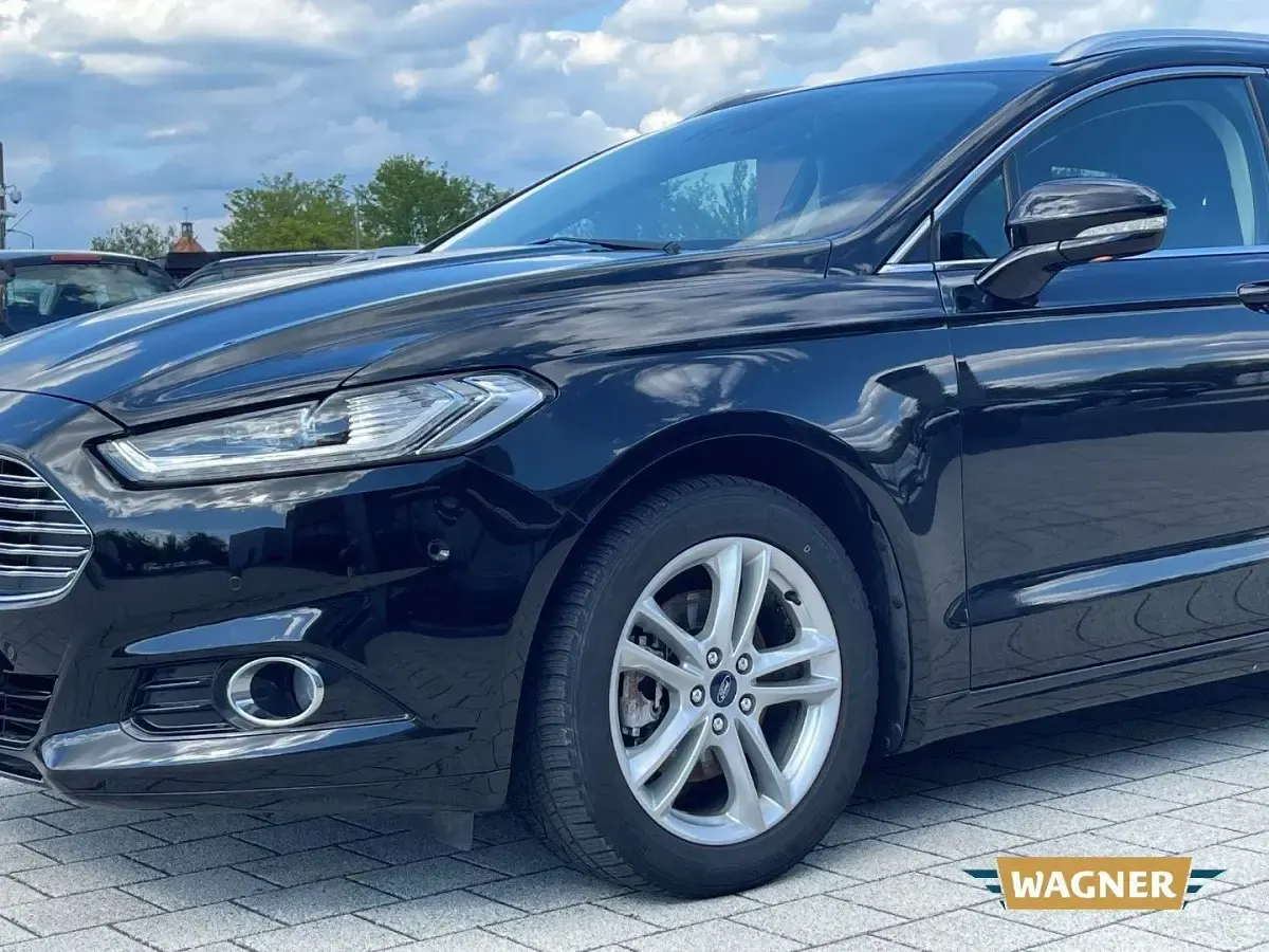 Gebraucht Ford Mondeo Titanium 165 PS (121 kW) 2018 Schwarz Kombi