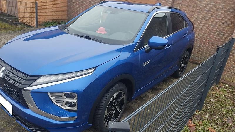 Blau Gebraucht 2022 Mitsubishi Eclipse Cross Select SUV | 21.499 € (Guter Preis) - Bild 1/4