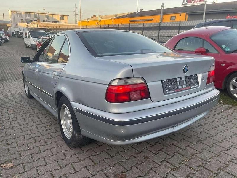 Gebraucht BMW 520 150 PS (110 kW) 1997 Arktissilber metallic Limousine