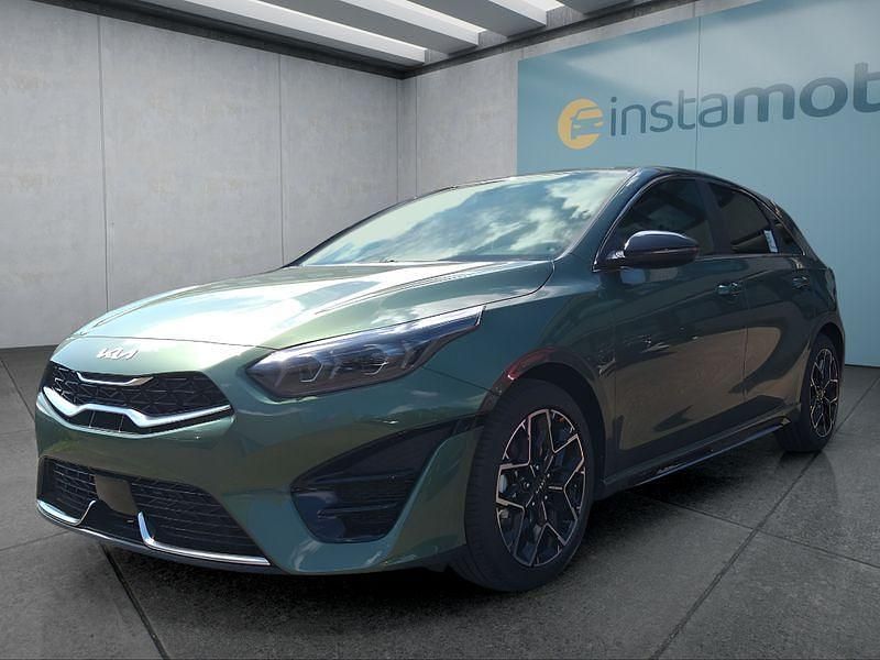 Grün Neu 2025 Kia Ceed GT GT-Line Kleinwagen | 28.849 € (Fairer Preis) - Bild 1/4