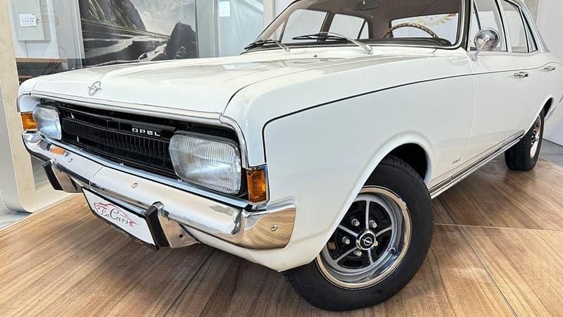 Gebraucht Opel Commodore 116 PS (85 kW) 1968 Weiß Limousine