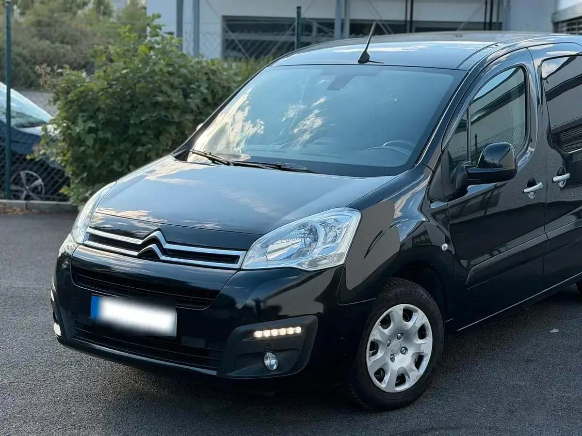 Gebraucht Citroën Berlingo 120 PS (88 kW) 2017 Schwarz Van / Kleinbus