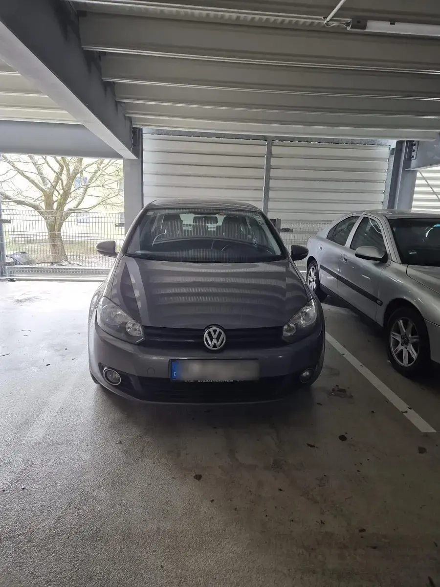 Gebraucht VW Golf VI 105 PS (77 kW) 2011 Grau Limousine