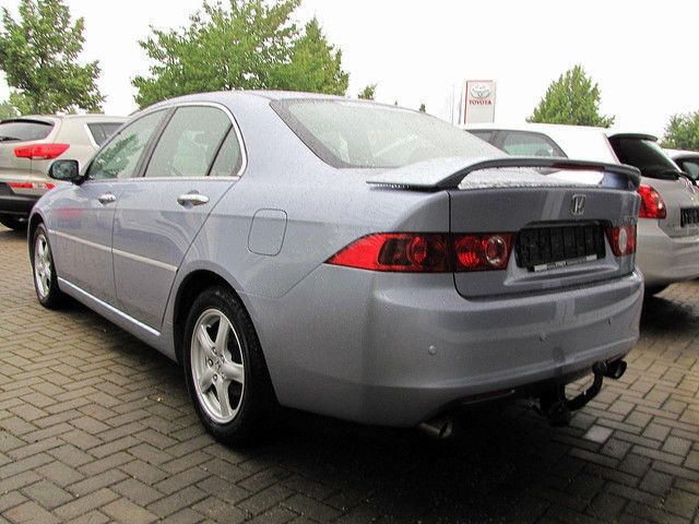 Gebraucht Honda Accord Executive 190 PS (139 kW) 2005 Blau metallic Limousine