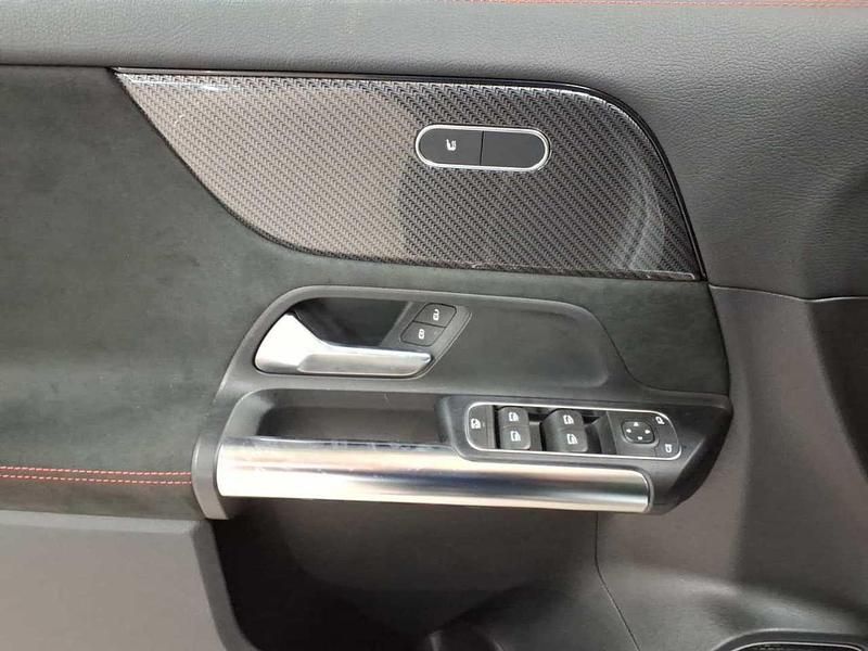 Gebraucht Mercedes GLA200 AMG line 163 PS (119 kW) 2022 Iridiumsilber metallic SUV