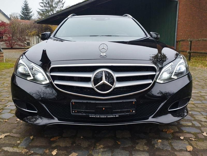 Gebraucht Mercedes E350 Avantgarde 258 PS (189 kW) 2015 Schwarz Kombi