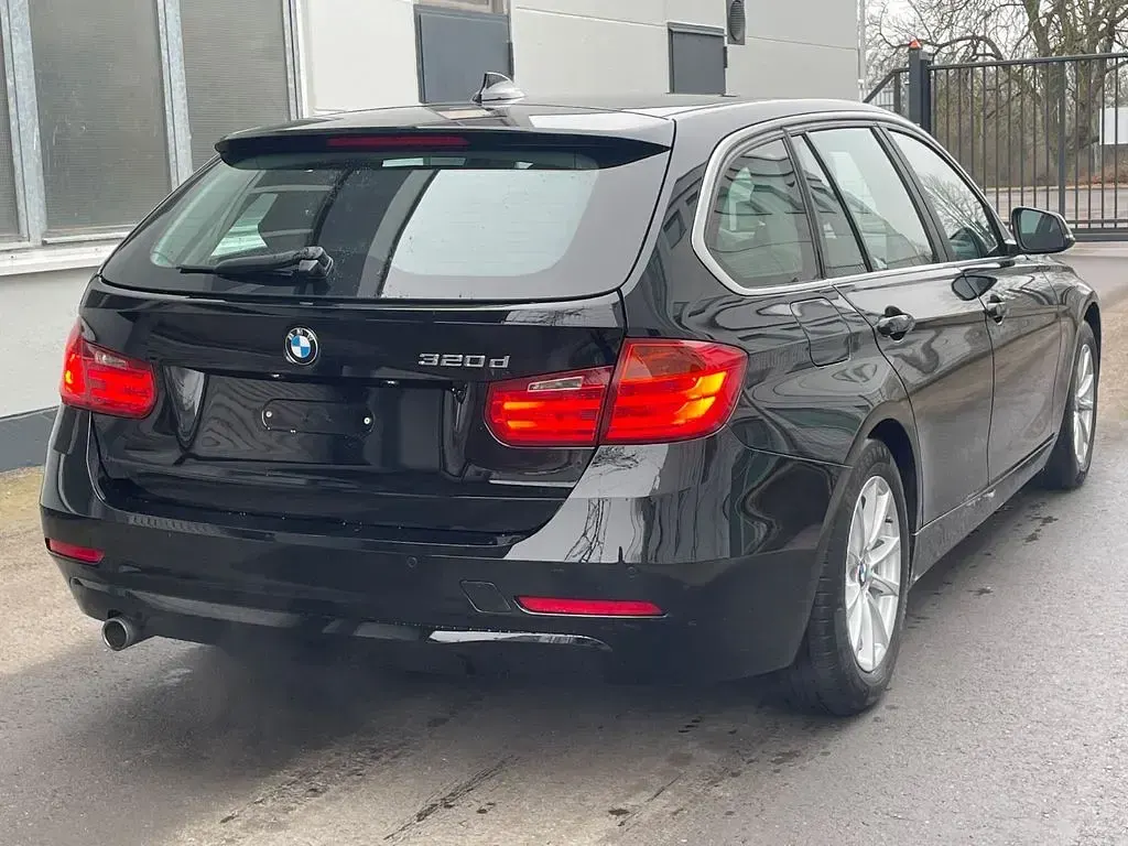 Gebraucht BMW 320 184 PS (135 kW) 2013 Schwarz Kombi