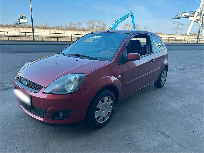 Gebraucht Ford Fiesta 70 PS (51 kW) 2008 Rot Kleinwagen