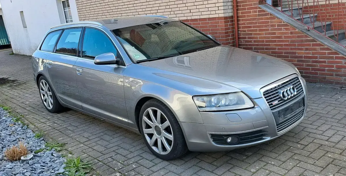 Używany Audi A6 256 KM (188 kW) 2005 Szary Kombi