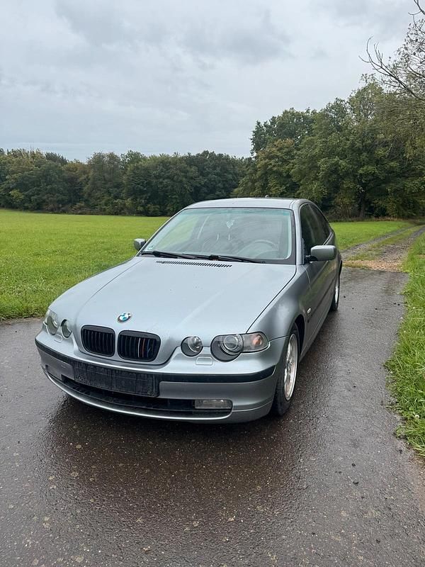Gebraucht 2003 BMW 318 Sport Line Coupé | 1.000 € (Superpreis) - Bild 1/4