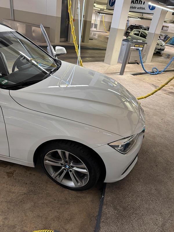 Gebraucht BMW 320 184 PS (135 kW) 2016 Weiß Kombi