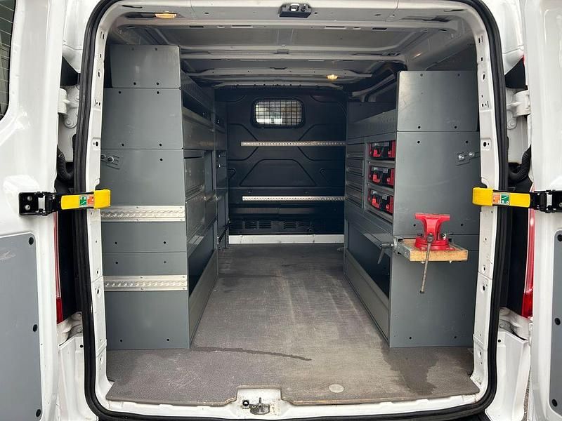 Weiß Gebraucht 2019 Ford Transit Custom Limousine | 16.990 € (Superpreis) - Bild 1/4