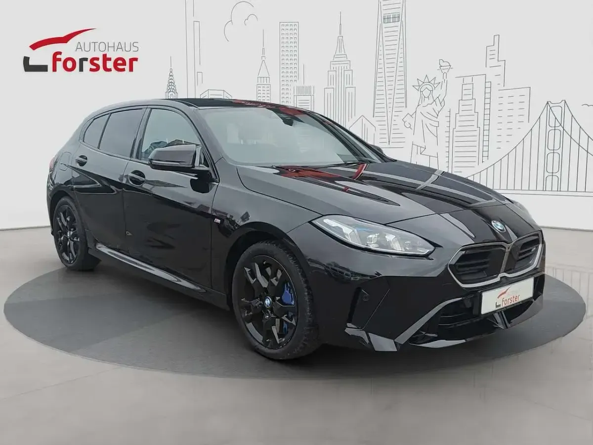 Gebraucht BMW 135 300 PS (220 kW) 2024 Saphirschwarz Kleinwagen